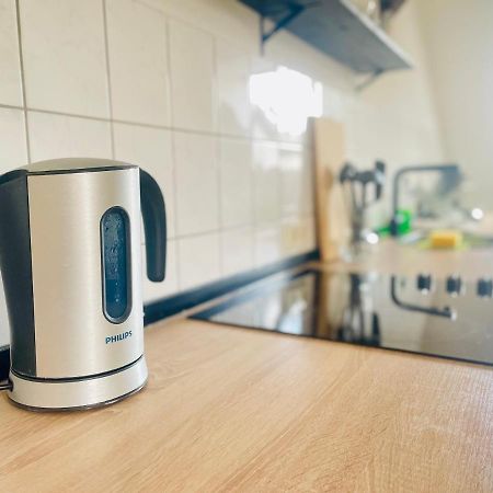 P6 - Familienwohnung Am Park Und Saale Halle  Eksteriør bilde