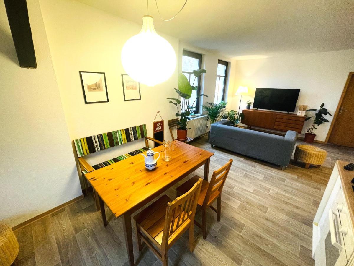 P6 - Familienwohnung Am Park Und Saale Halle  Eksteriør bilde